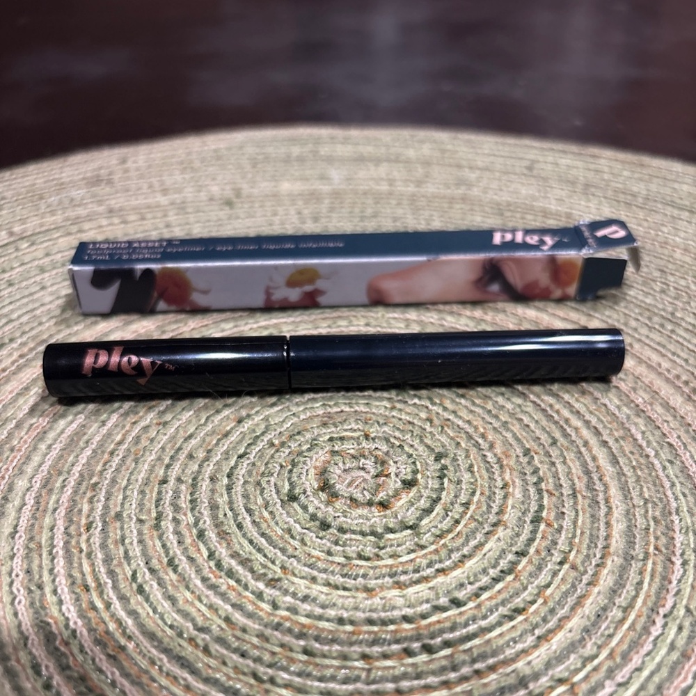 Pley Beauty Liquid Asset Foolproof Liquid Eyeliner WINE NOT